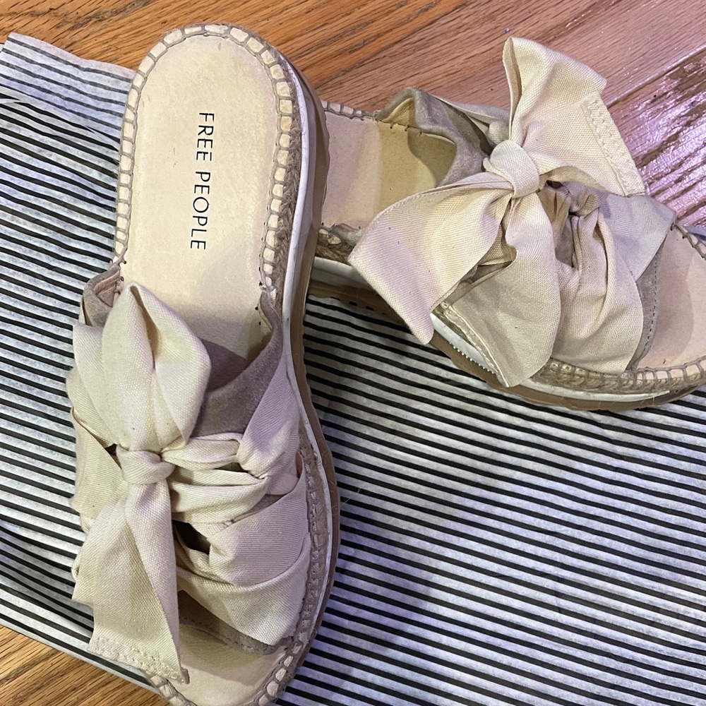 Free People Cream Espadrille Bow Slides